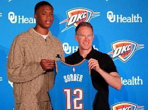 15号秀未打先赛季报销！雷霆获得价值232万的伤病特例